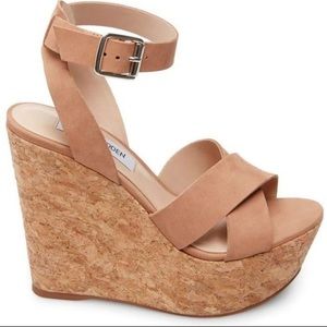 Size 8.5 Steve Madden Fallon Camel Wedges